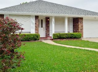 4004 Transcontinental Dr, Metairie, LA 70006