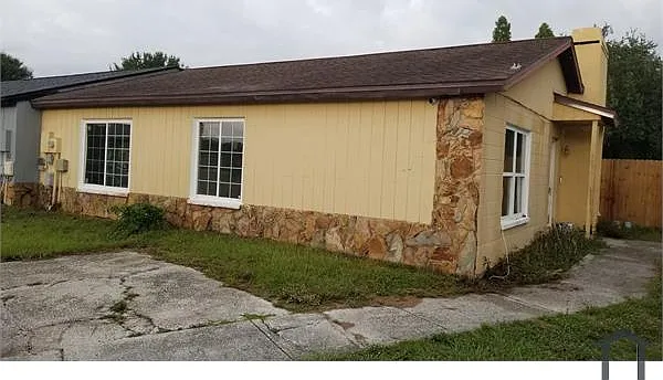 3 bed, 1116 sqft, $2,200 — Photo 1