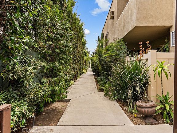 2nd image of 12014 Kling St APT 23