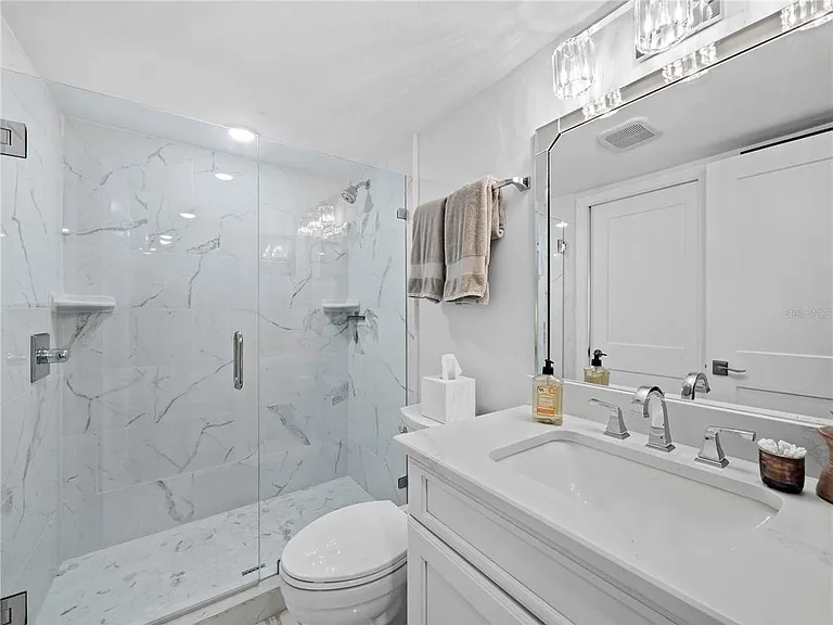 420 Beach Rd #502 — Photo 24