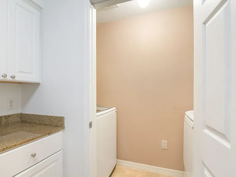 4276 Calinda Ln #112 — Photo 14