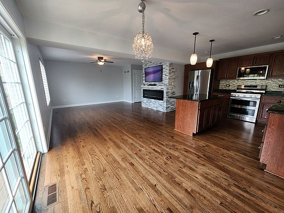 4th image of 9434 Rich Ln