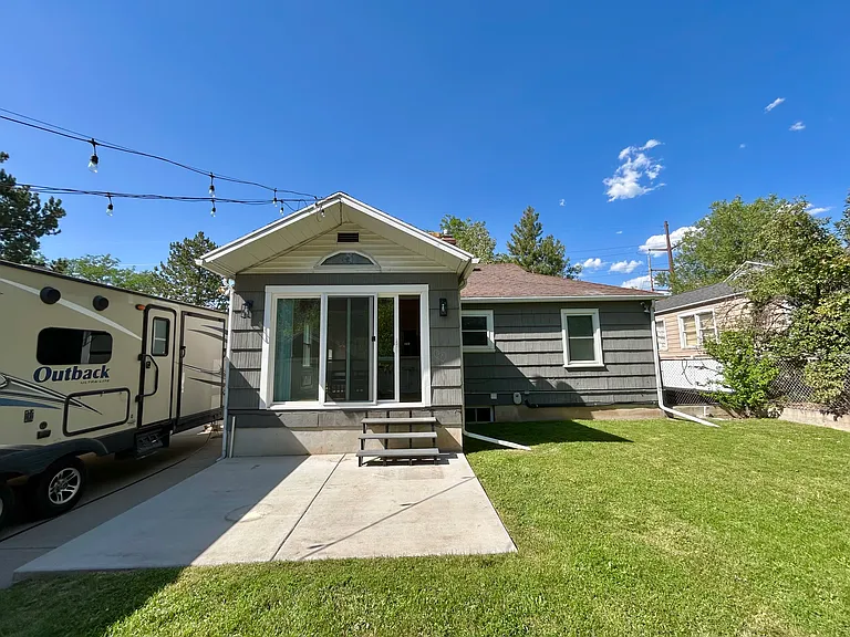 2048 E Sunnyside Ave — Photo 5