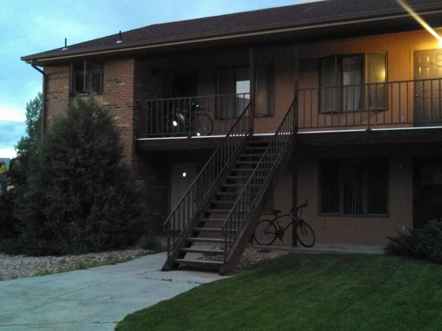 2 bed, 930 sqft, $975 — Photo 1