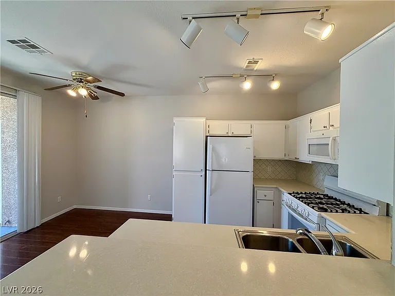 251 S Green Valley #4011 — Photo 17
