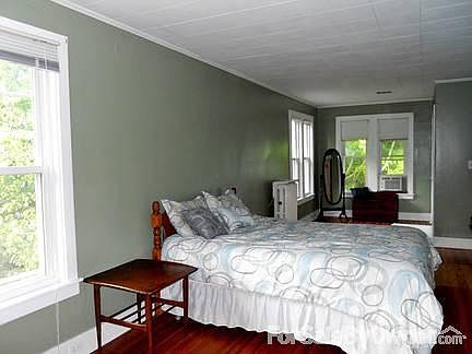 Master Bedroom (29x9.5)