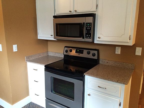 3rd image of 2524 Magnolia St