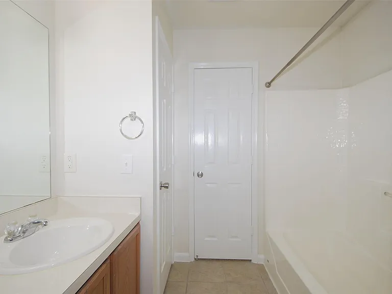 2826 Foster Hill Dr — Photo 12