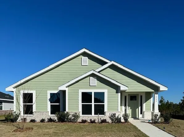 1003 Seafoam St, Panama City, FL 32404