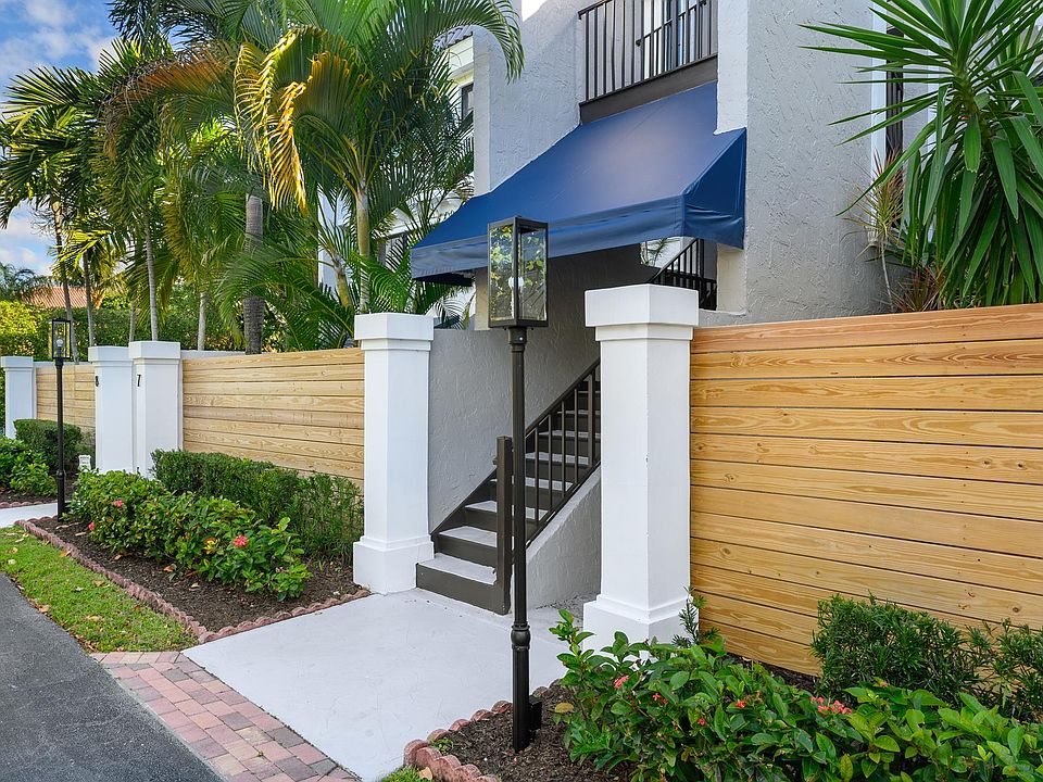 1st image of 801 Palm Trl APT 11
