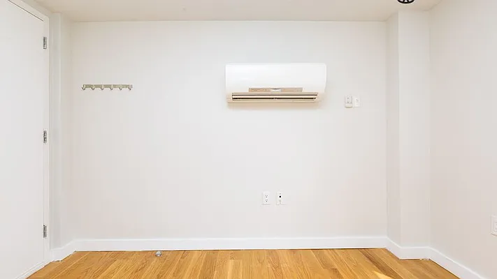 Rented by Nooklyn NYC LLC | media 39