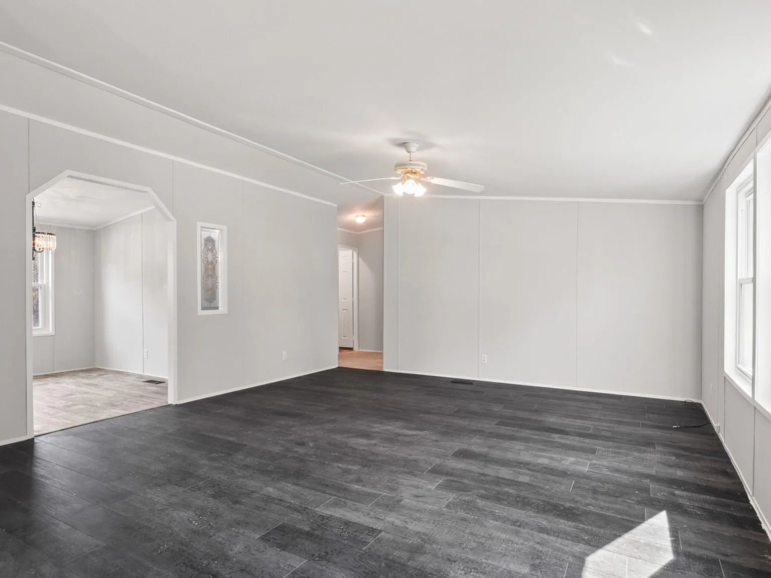 3 bed, 2033 sqft, $1,800 — Photo 3