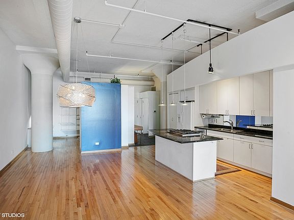 5th image of 728 W Jackson Blvd APT 303