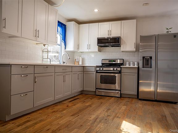 2nd image of 25620 Francis Lewis Boulevard