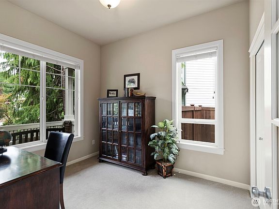 4th image of 5044 Debbie Court