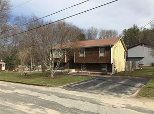 4 Julien St, Smithfield, RI 02917