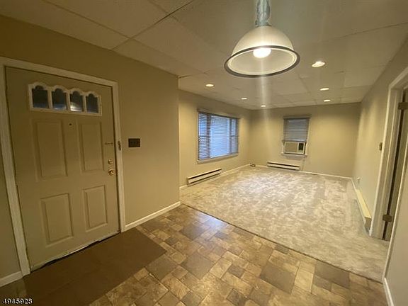 2nd image of 126 W Hanover Ave