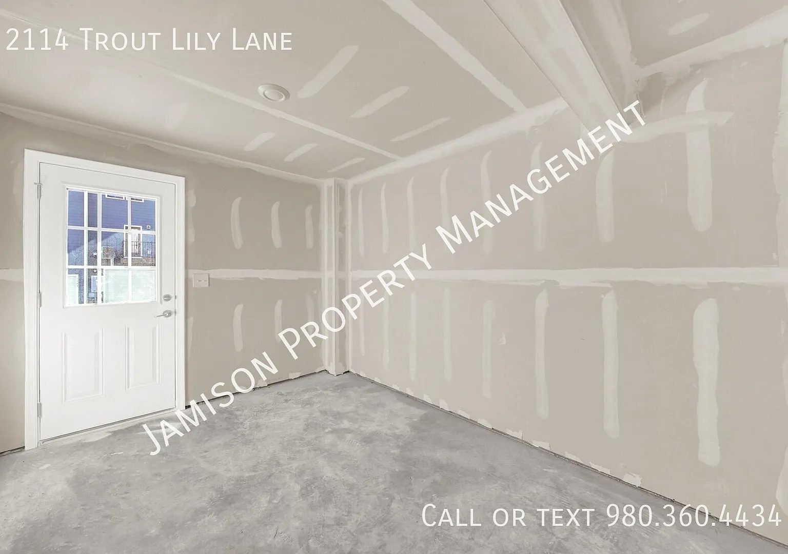 Lovely 3 Story Townhome! — Photo 4