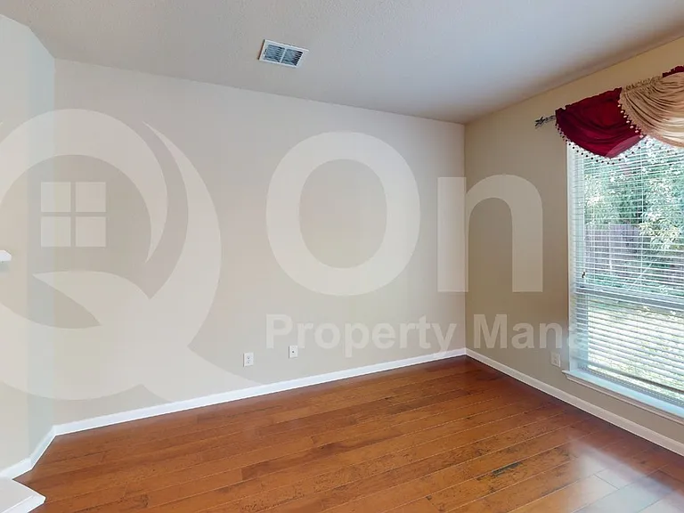 5836 Windy Meadow Ln — Photo 6