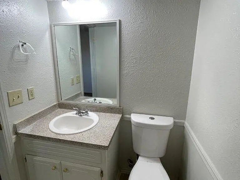 5104 Creekwood Ter — Photo 16