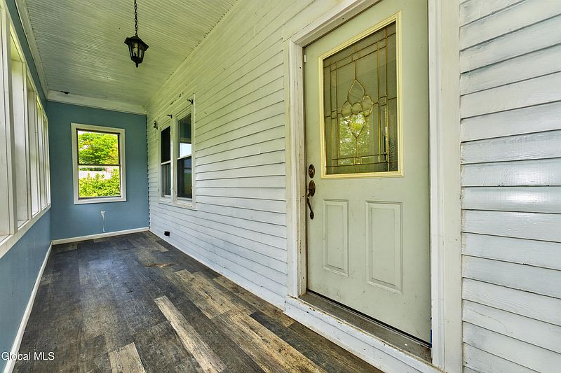 4th image of 2692 Plank Road
