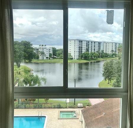 3rd image of 2216 N Cypress Bend Dr APT 504