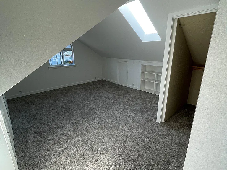 1206 N Anderson St — Photo 22