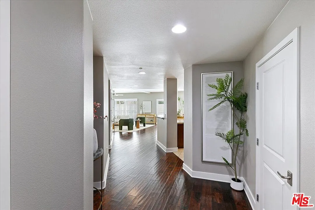 3 bed, 3.0 bath, 1790 sqft, $4,500 — Photo 4