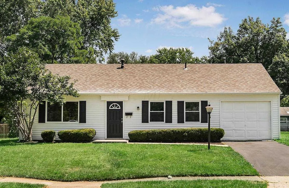 3648 Clearwater Dr photo 1