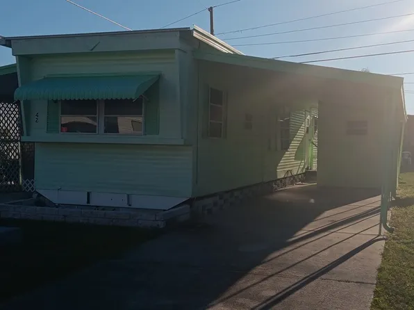 7403 46th Ave N Lot 42, Saint Petersburg, FL 33709