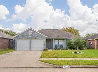 7210 Greenwood Point Dr, Cypress, TX 77433