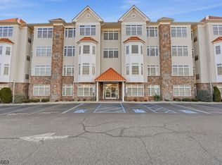104 E Elizabeth Ave #307, Linden, NJ