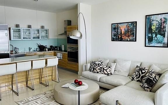 3rd image of 2020 N Bayshore Dr APT 3009