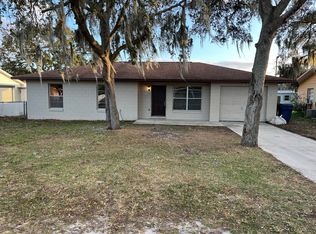 1085 Mansfield Rd, Tavares, FL 32778