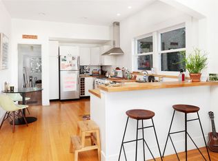 5736 Ayala Ave, Oakland, CA 94609