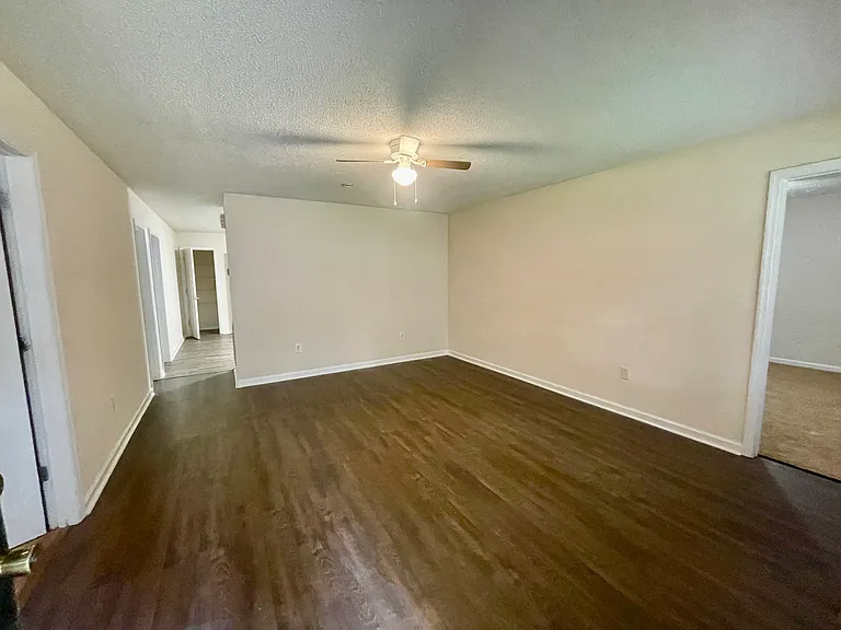 111 Grove Street Ext — Photo 39