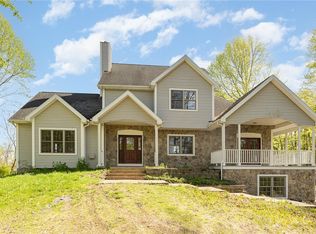 255 Bluhm Rd, Fairport, NY 14450