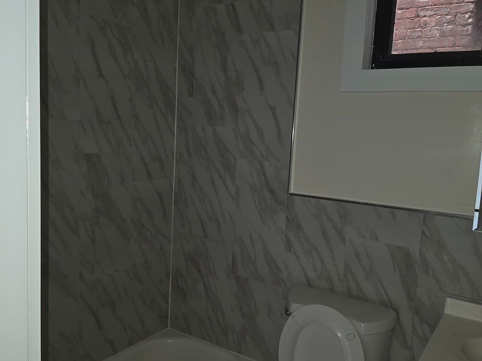 1st image of 358-360 S Orange Ave #2R
