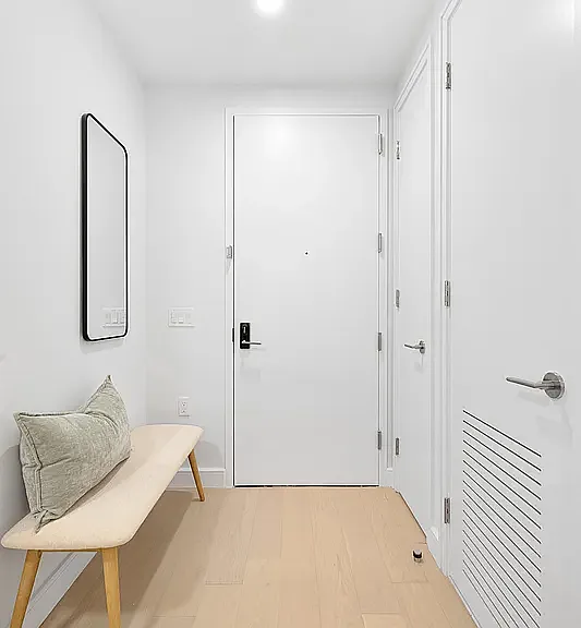 555 W 45th St #101N — Photo 9