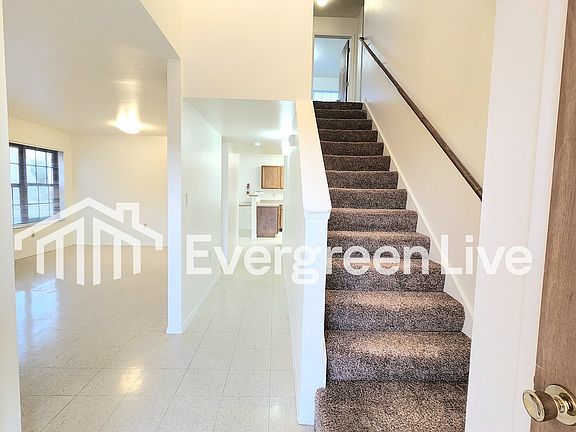 2nd image of 213 Raven Dr