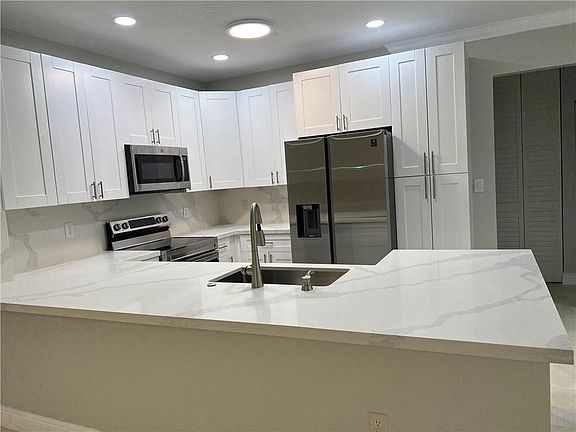 4th image of 4602 SW 160th Ave APT 511