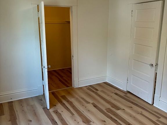 4th image of 834 Oakhill St SE