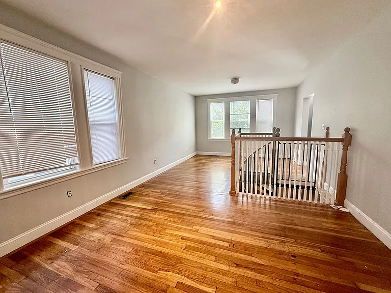 224 Calumet St #1 — Photo 7