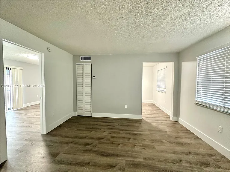529 SW 4th St #303 — Photo 1