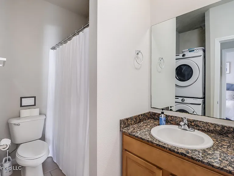 1131 Century Oaks Dr #A — Photo 10