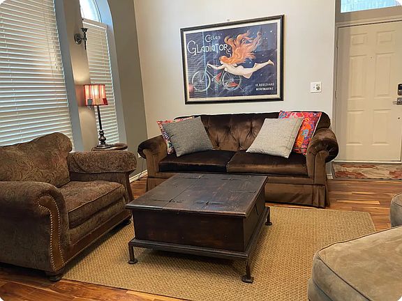5th image of 5908 Rosebud Dr