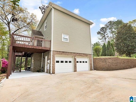 3rd image of 24 Beech Cir