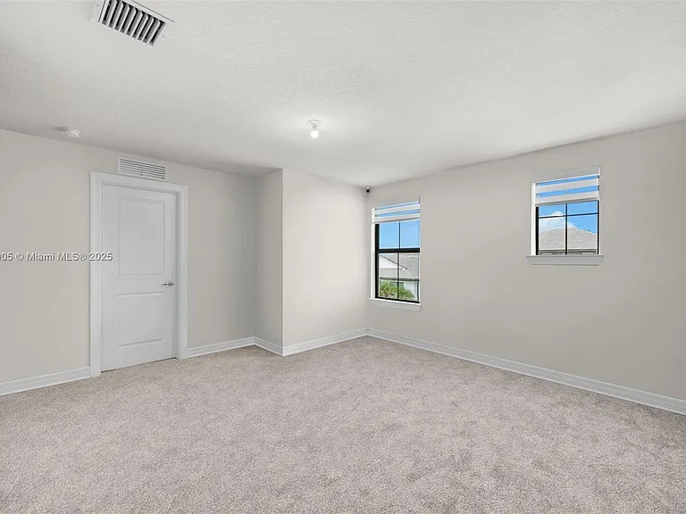 3142 Poinciana St — Photo 13