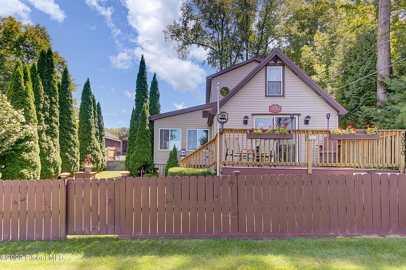 2nd image of 3070 E Parkwood Drive