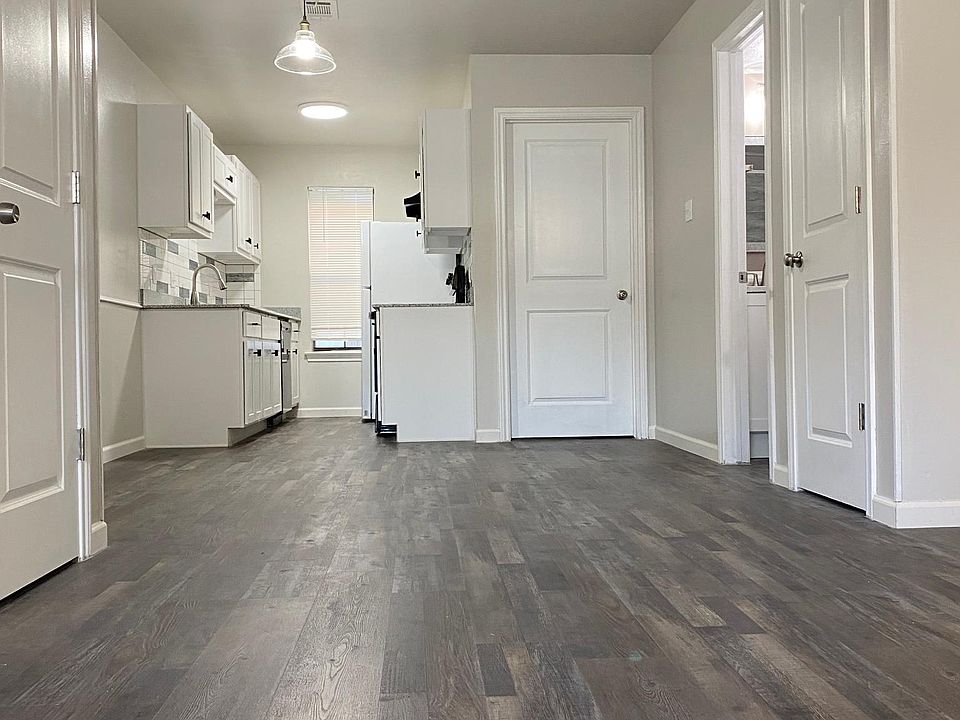 1st image of 800 Benge Dr #1